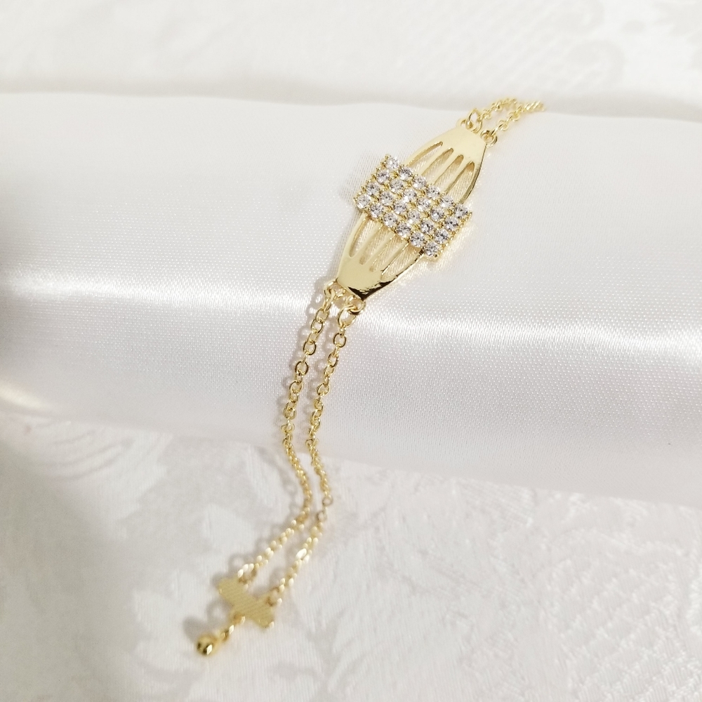Rhinestones Women's Bracelet. 14K Gold Plated. New
